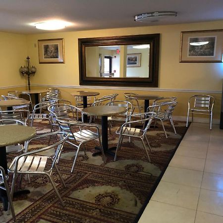 Executive Garden Titusville Hotel المظهر الخارجي الصورة