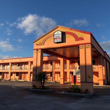 Executive Garden Titusville Hotel المظهر الخارجي الصورة