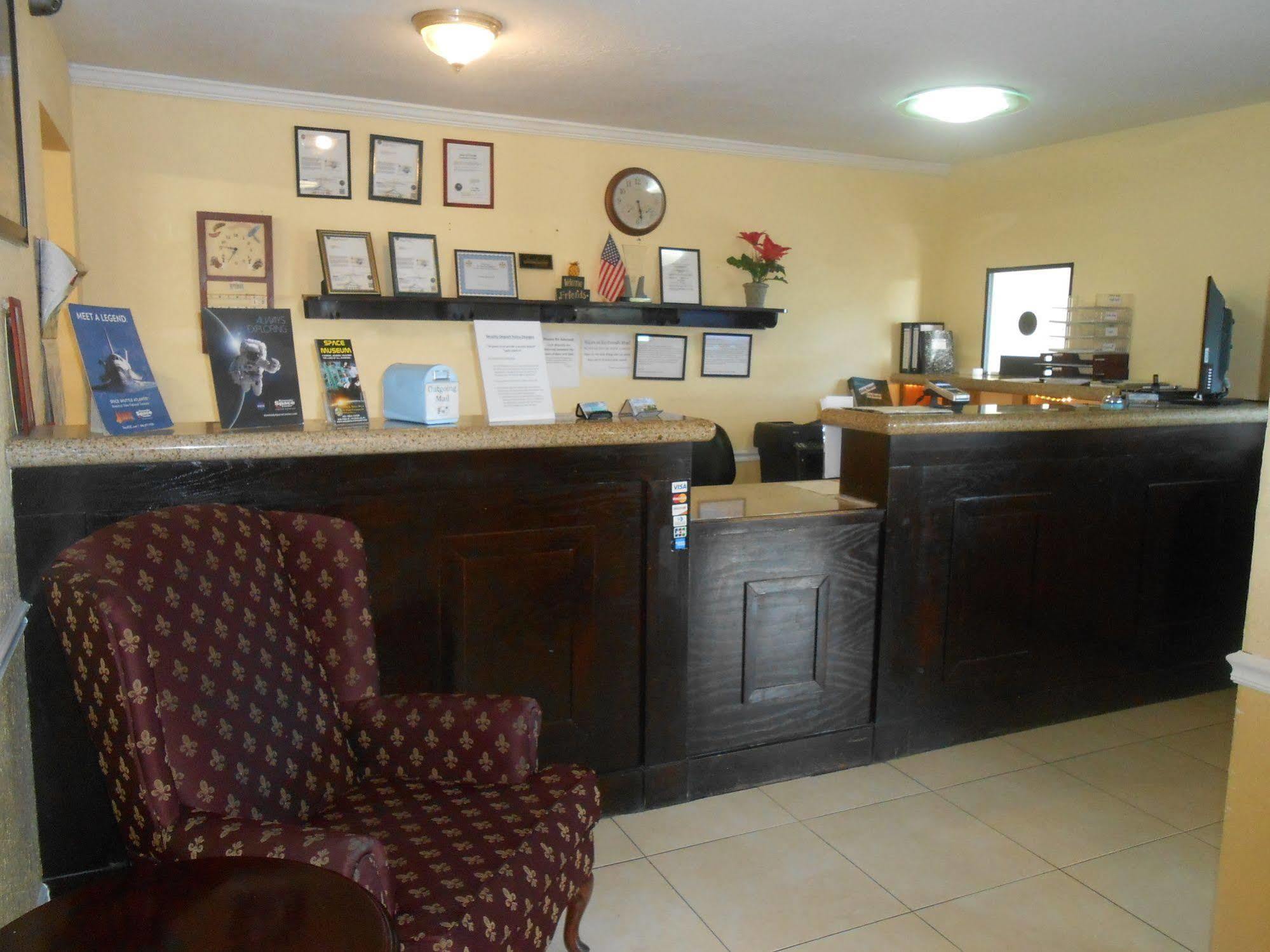 Executive Garden Titusville Hotel المظهر الخارجي الصورة