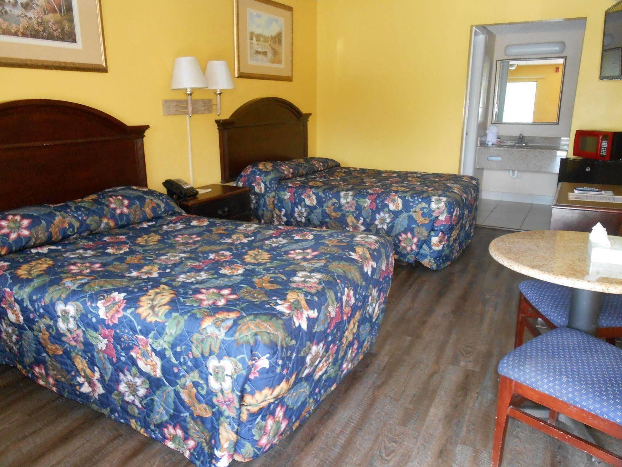 Executive Garden Titusville Hotel المظهر الخارجي الصورة
