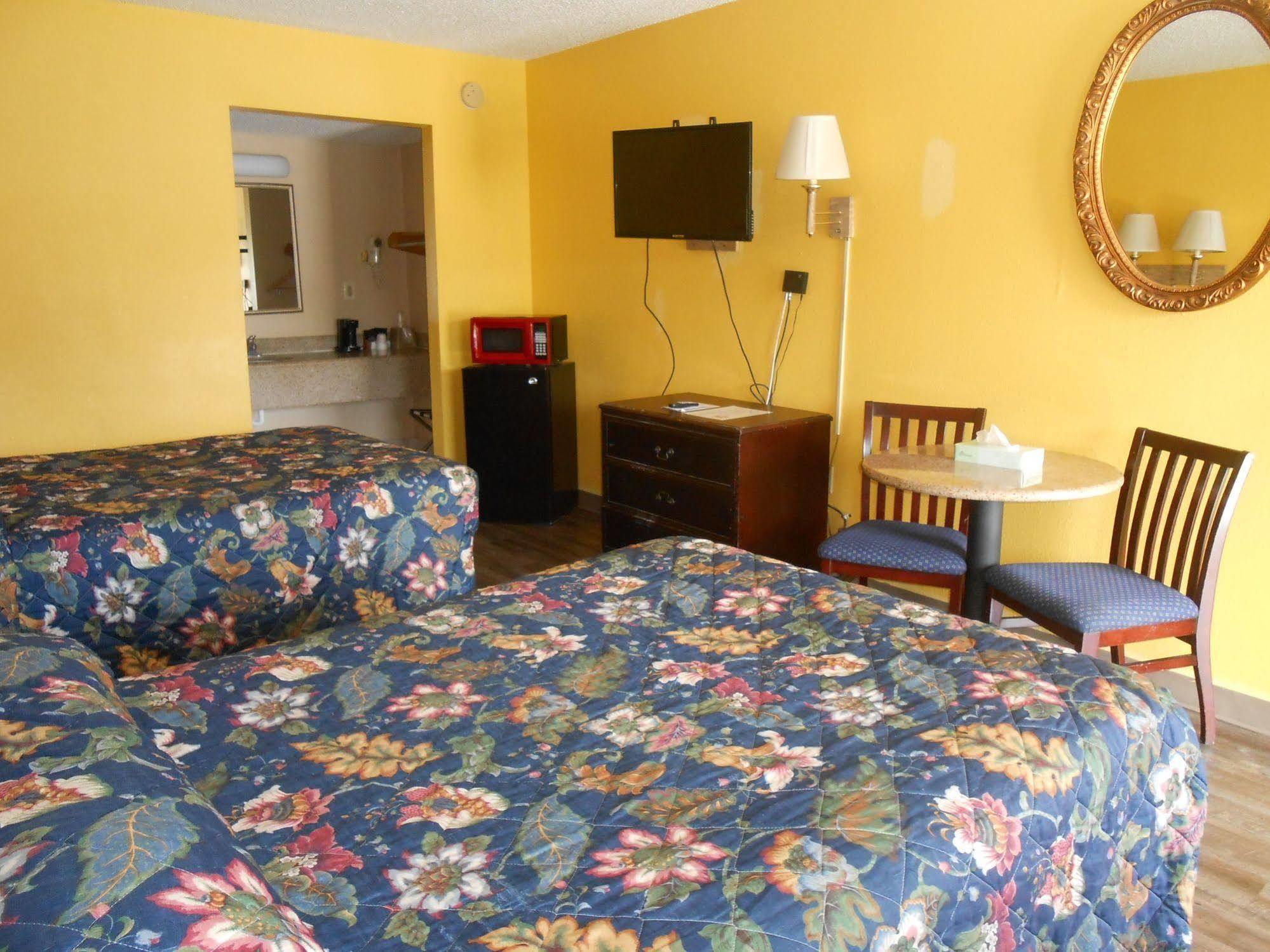 Executive Garden Titusville Hotel المظهر الخارجي الصورة