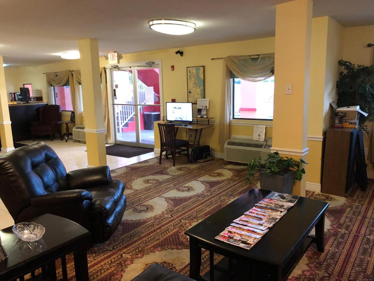 Executive Garden Titusville Hotel المظهر الخارجي الصورة