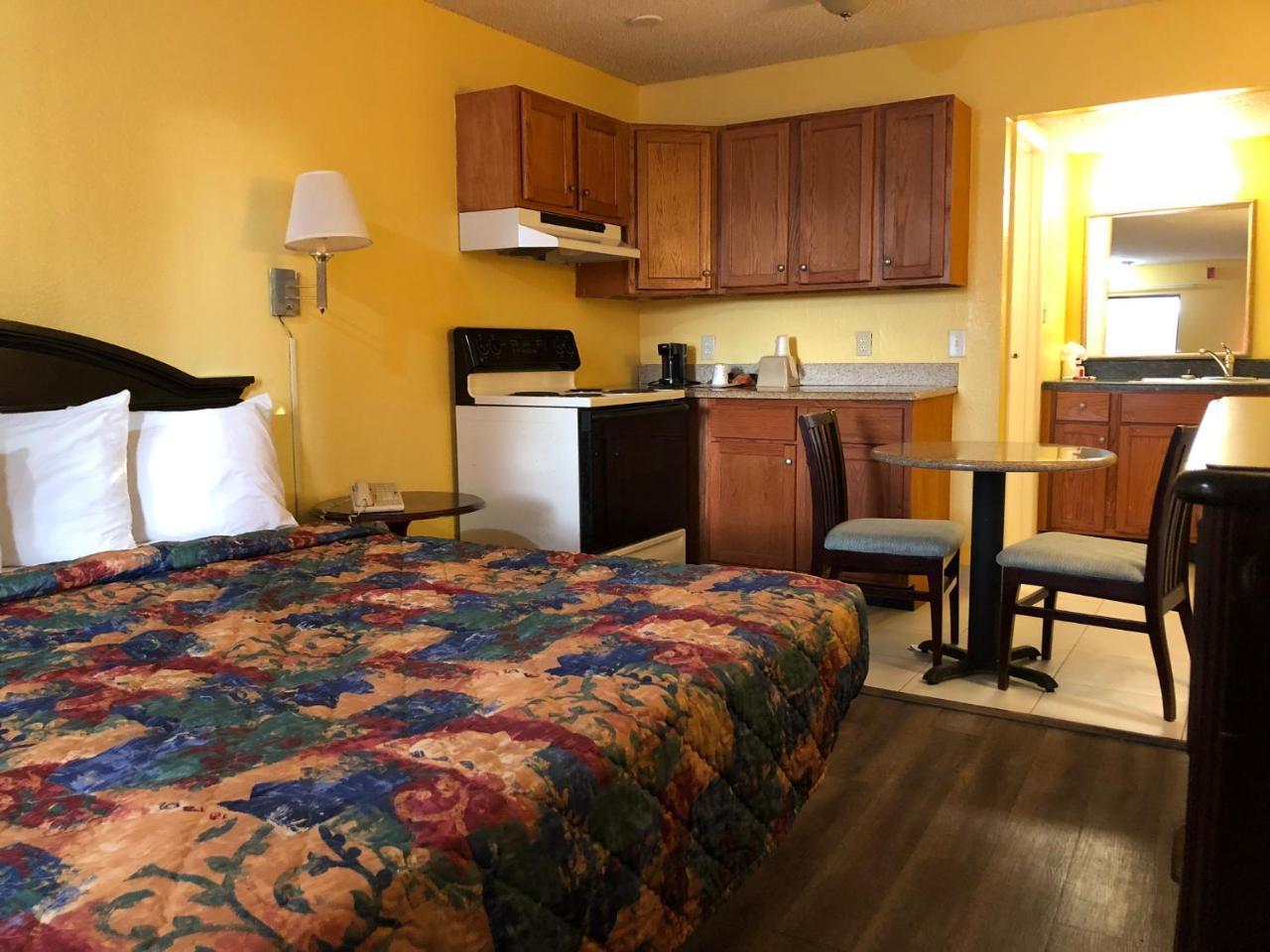 Executive Garden Titusville Hotel المظهر الخارجي الصورة