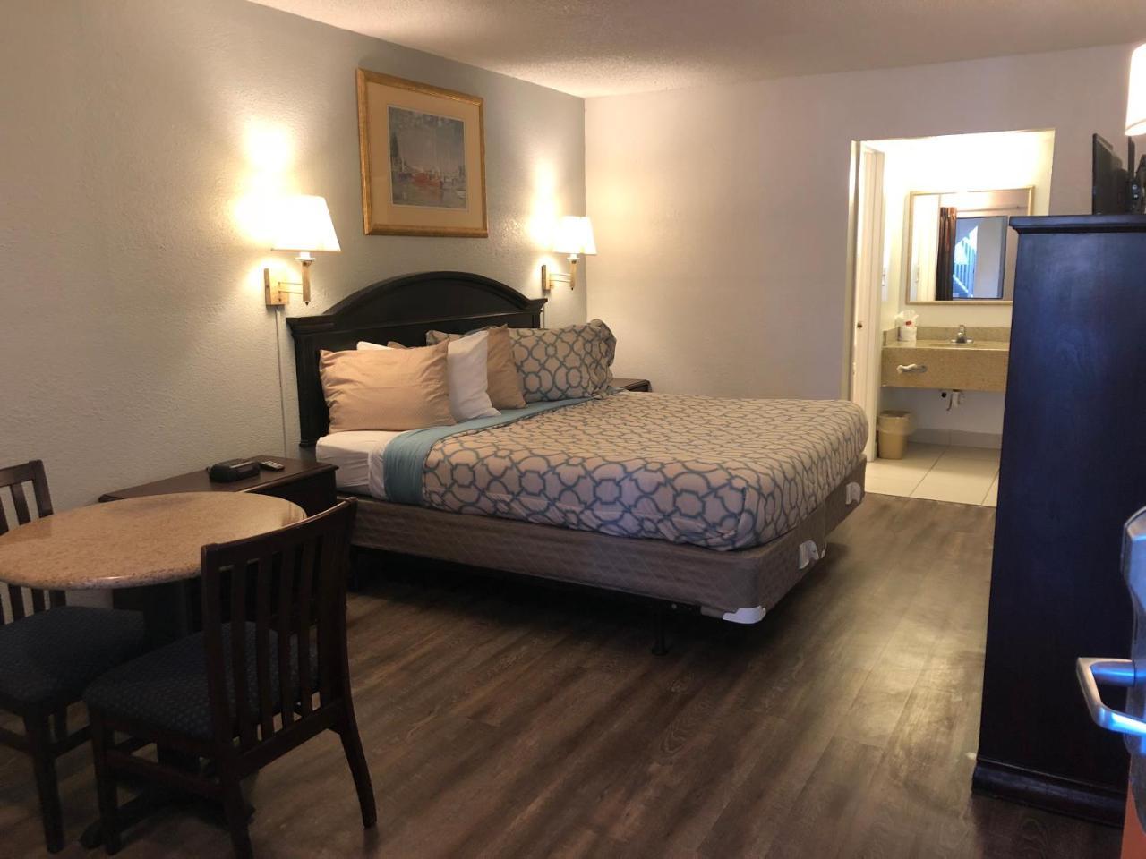 Executive Garden Titusville Hotel المظهر الخارجي الصورة