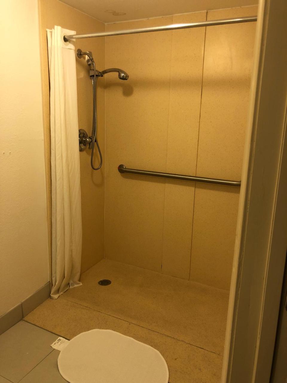 Executive Garden Titusville Hotel المظهر الخارجي الصورة